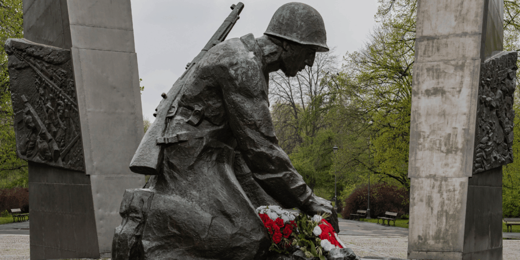 War memorial of a soldier used to represent memory